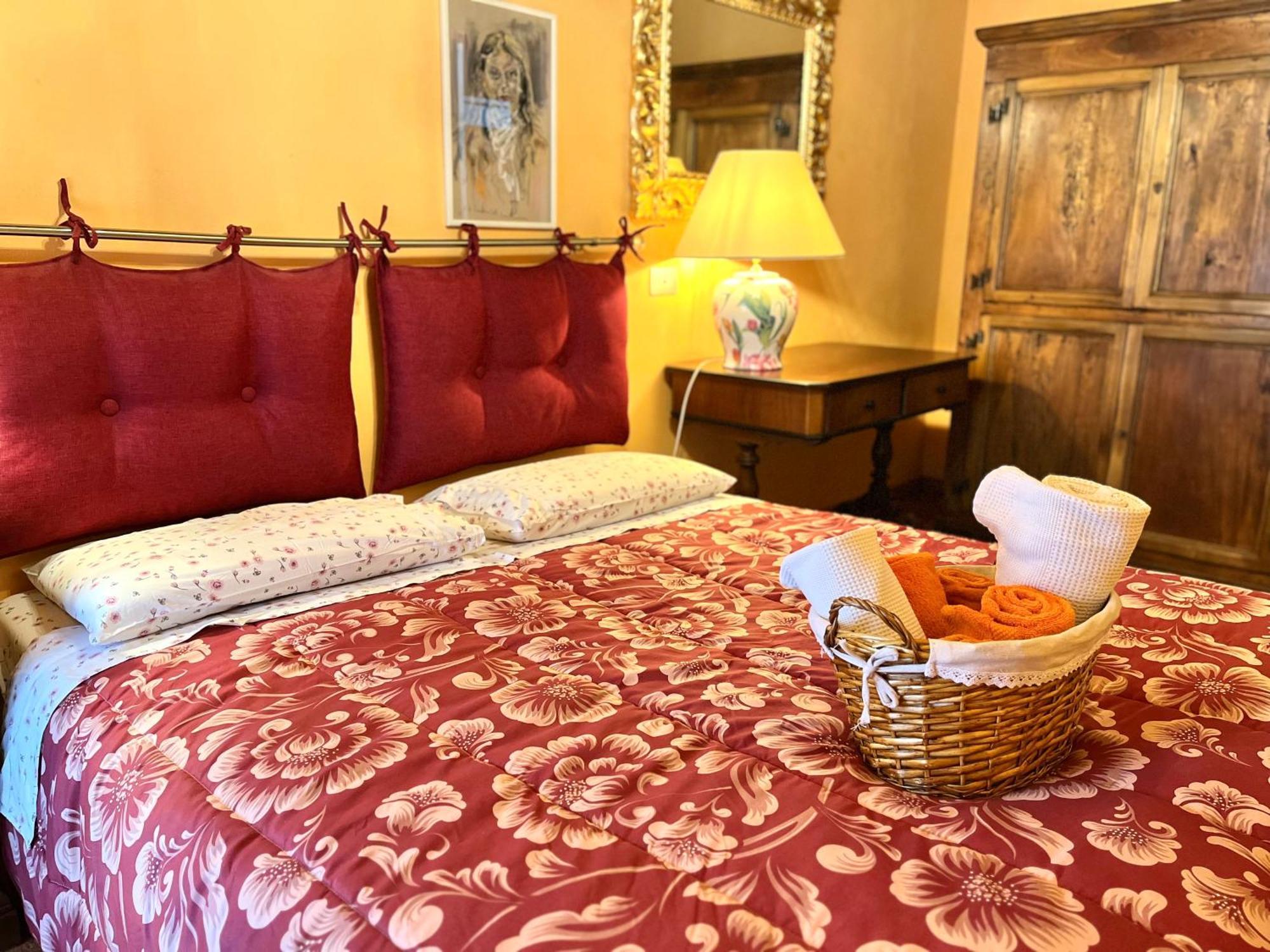 Storico Loft Nel Cuore Di Лука Екстериор снимка
