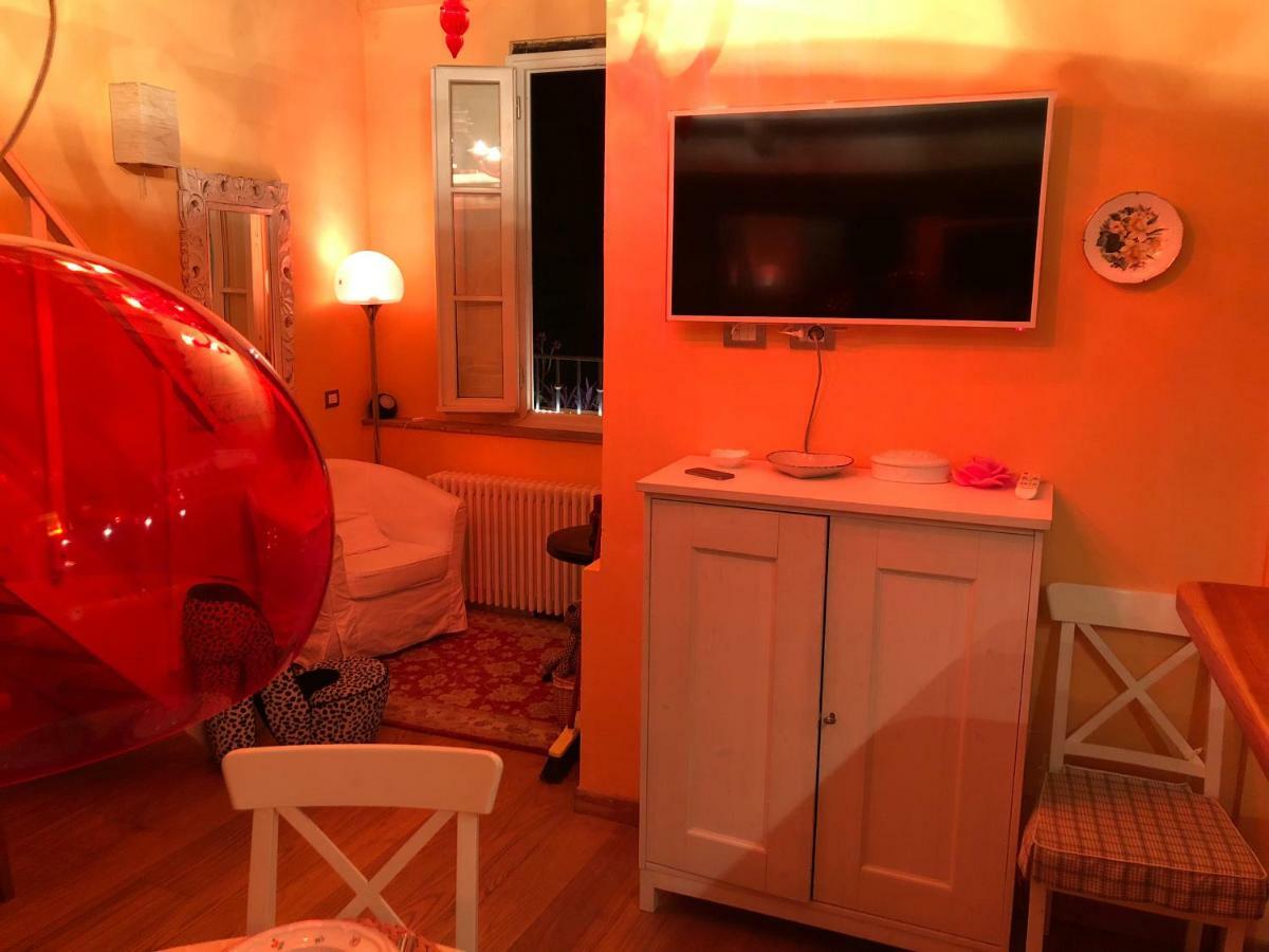 Storico Loft Nel Cuore Di Лука Екстериор снимка