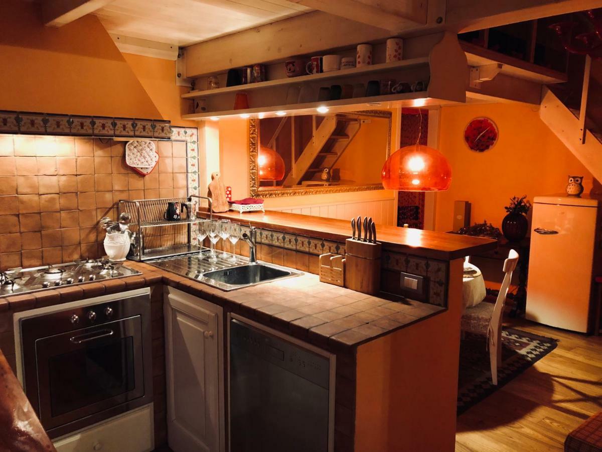 Storico Loft Nel Cuore Di Лука Екстериор снимка